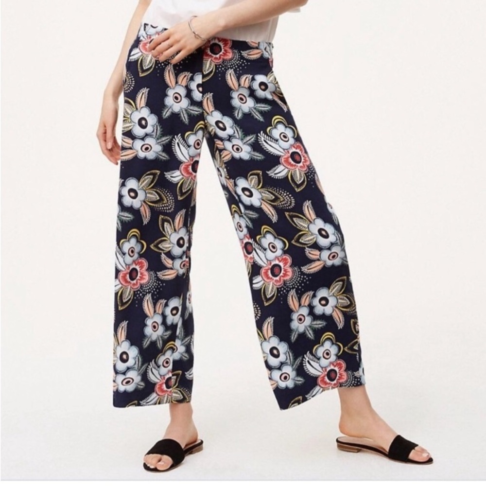 ANN TAYLOR LOFT Cropped Pants Wide Leg Floral Flower Size 2